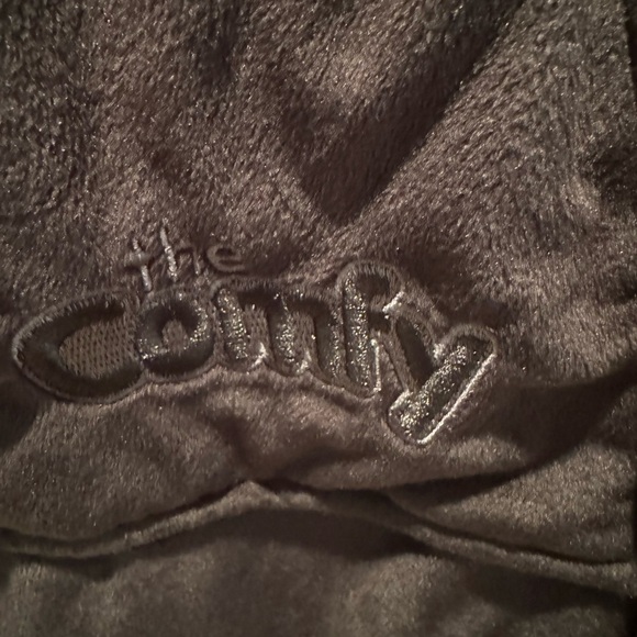 Comfy: The Original Wearable Blanket. Black. One size. - Picture 4 of 7